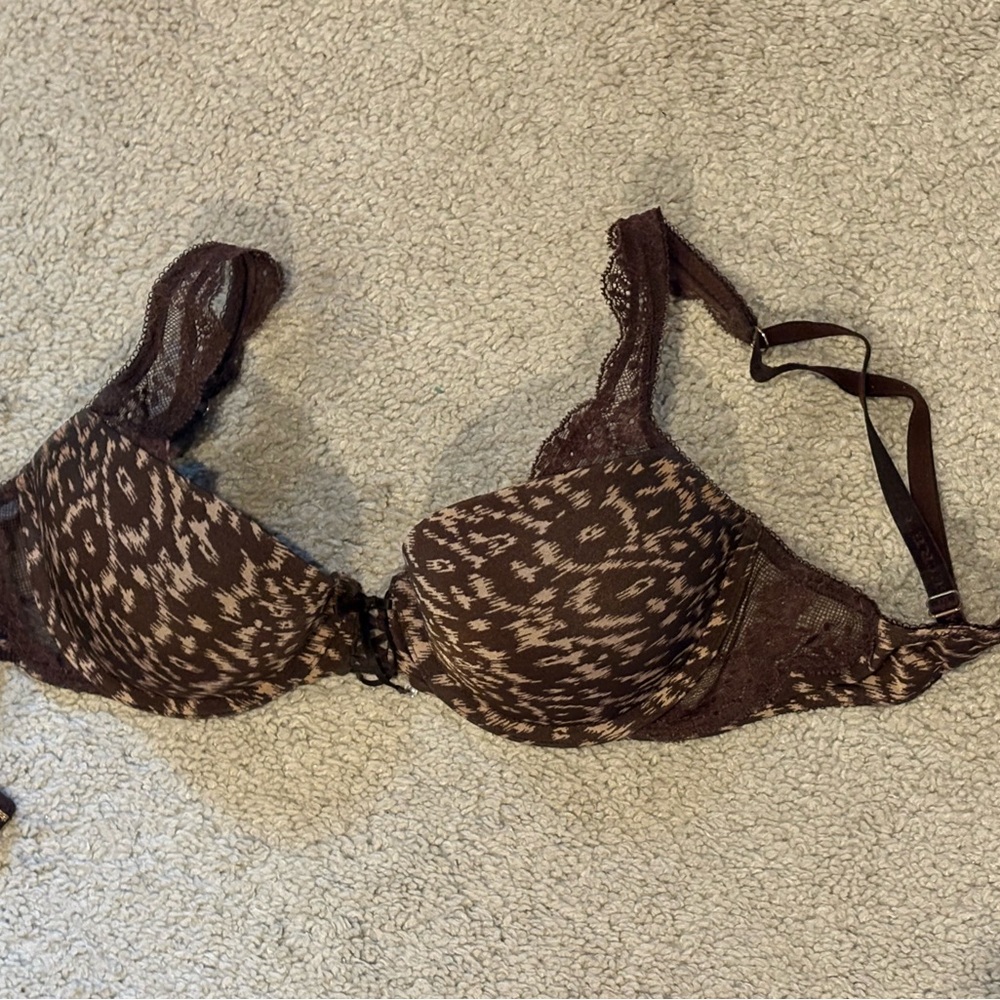 Victoria's Secret Brown Leopard Print Lace Bra 34C